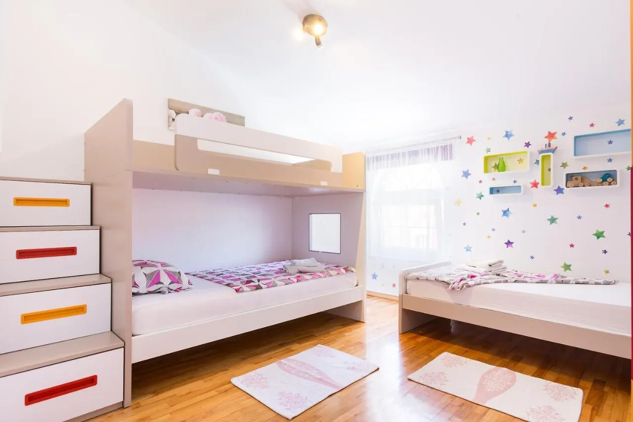 Villa Marko Medulin 0*,